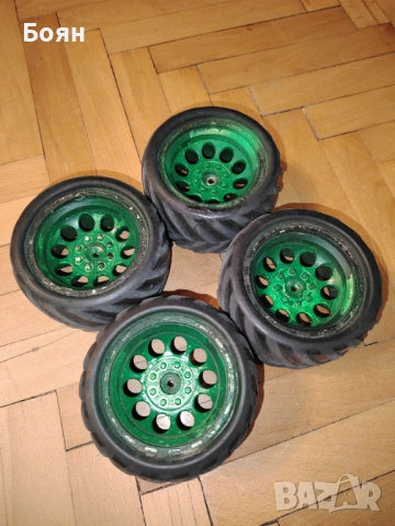 Rc бъги 1/10, снимка 12 - Коли, камиони, мотори, писти - 53752849