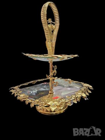 Луксозна двуетажна декорация в златисто със стъклени основи, снимка 4 - Декорация за дома - 45819336