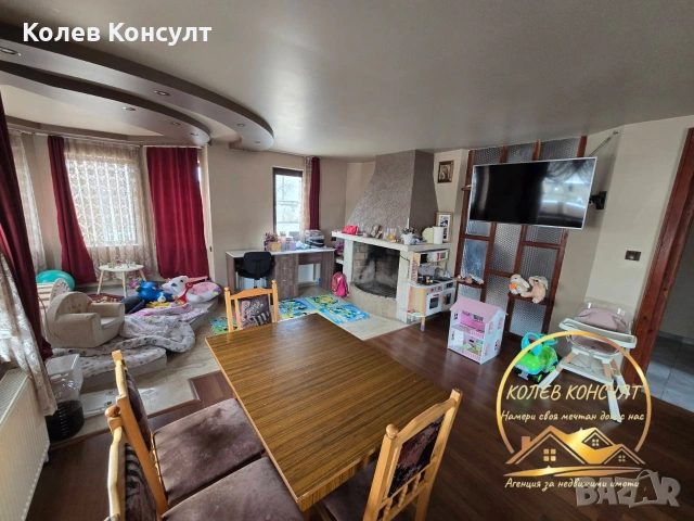 Триетажна къща гр.Харманли , снимка 4 - Къщи - 53358202