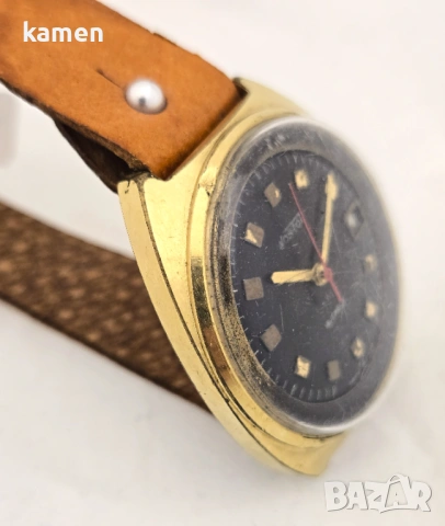 Винтидж съветски часовник VOSTOK Wostok - 18 камъка - позлатен, AU - СССР, снимка 3 - Антикварни и старинни предмети - 53658930