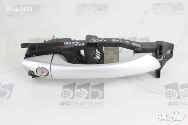 Дръжка предна дясна външна за Mercedes C-class W203 (2000-2007) дясна дирекция