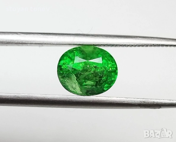 Изключителен ярко зелен цаворит гранат 1.95 карата! Нов!, снимка 12 - Други - 54196812