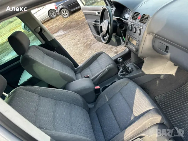 VW Touran , снимка 8 - Автомобили и джипове - 48358662