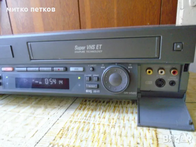 mini DV-S-VHS JVC sr-vs20e, снимка 2 - Плейъри, домашно кино, прожектори - 47046582