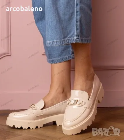 Дамски бежови лачени мокасини с циркониева пеперуда Sanita, снимка 2 - Дамски ежедневни обувки - 49756801