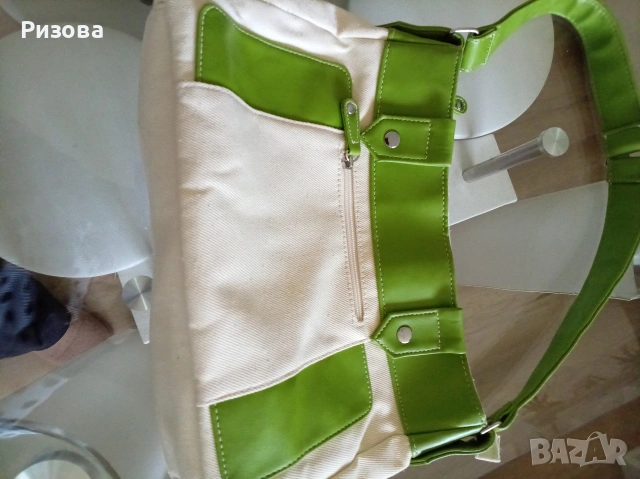 Подарявам, не употребявани дамски чанти. , снимка 4 - Чанти - 54172611