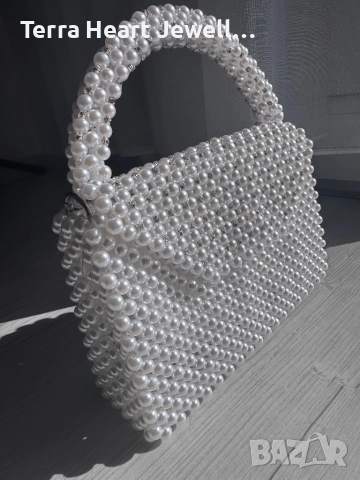 Дамска чанта от перли и кристали, снимка 3 - Чанти - 52502111