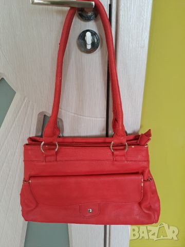 Дамска чанта с много прегради червен цвят, снимка 4 - Чанти - 45194035
