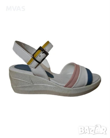 Естествена кожа Дамски сандали н платформа 38 размер цветни
