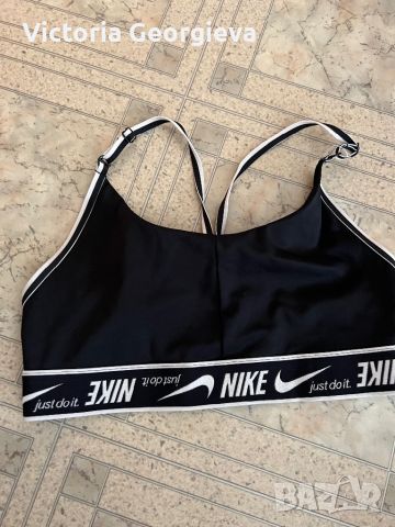 Спортно бюстие nike, снимка 1 - Спортни екипи - 45852283