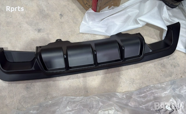 Дифузьор за BMW E60/61 черен мат оребрен на щипки 