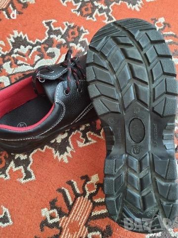 работни обувки номер 36,37,38,42 , снимка 4 - Дамски ежедневни обувки - 52177557