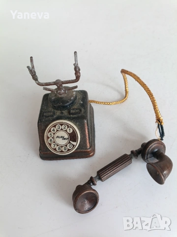 Vintage телефони , колекционерски миниатюрни фигурки. , снимка 3 - Статуетки - 53031347