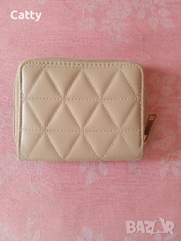 Дамско бежово портмоне , снимка 5 - Портфейли, портмонета - 52457663