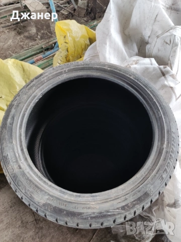 245 40 18 зимни гуми, снимка 9 - Гуми и джанти - 53571466