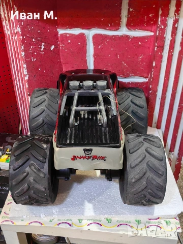 RC количка джип, снимка 12 - Коли, камиони, мотори, писти - 53096523