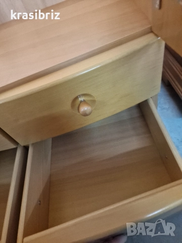 Масивна Витрина-внос от Германия!, снимка 5 - Секции и витрини - 52451637