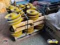 Ходова част - Вериги, Ленивци, Ролки и Звездочки за Булдозери и Багери, снимка 15