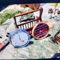 Ретро поставка за вестници рьчни часовници, снимка 2 - Антикварни и старинни предмети - 45911923