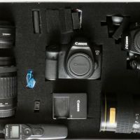 Kомплект за фотография Canon 6D и Canon 1000D с обективи, снимка 1 - Фотоапарати - 42058793