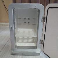 Мини хладилник WAECO  на 12 и 220 волта, снимка 4 - Хладилници - 45680842