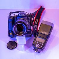 Фотоапарат Canon 80D - 24mpx, Батериен Грип, Светкавица, Обектив 70-210мм, снимка 6 - Фотоапарати - 45453430