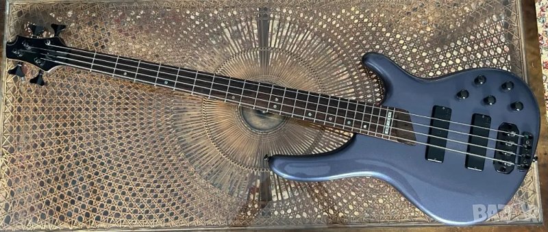 Бас китара Cort Artisan B5 fretless with Bartolini Mk.1, made in Korea, снимка 1