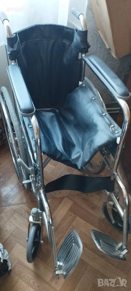Сгъваема инвалидна количка , снимка 1