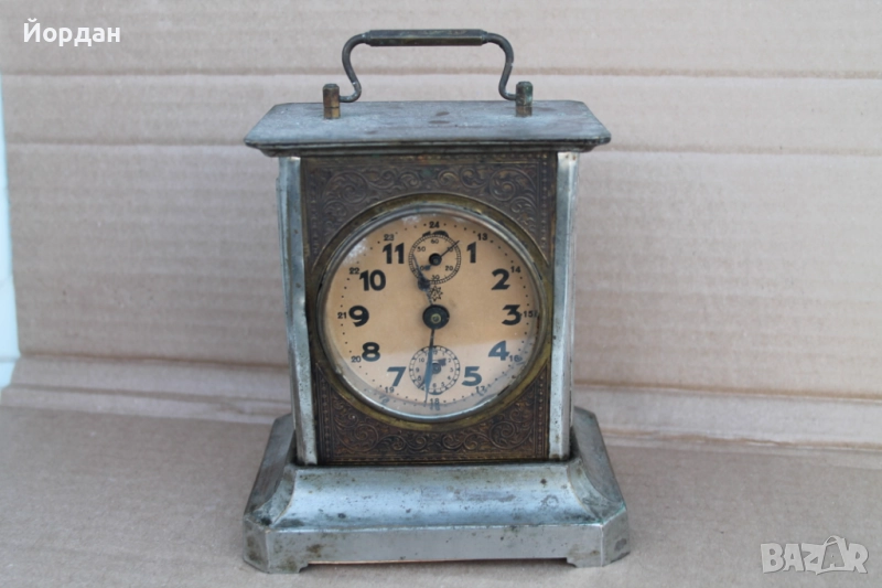 Настолен Немски часовник ''Junghans'' с латерна, снимка 1