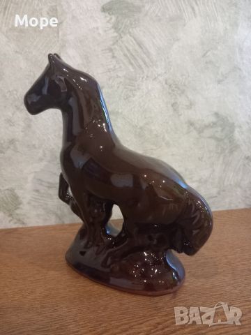 Статуетка керамичен кон, снимка 1 - Статуетки - 46117243