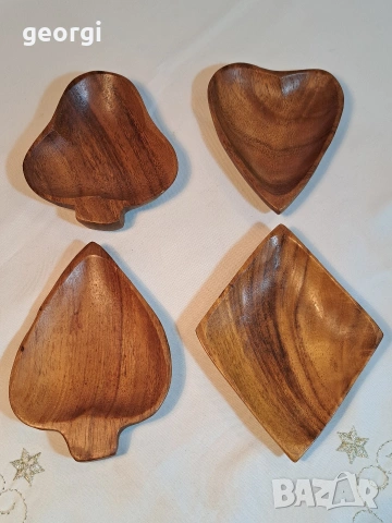 четири дървени купички за ядки каро, пика, купа, спатия 32/3 