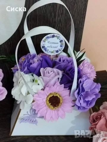 Невероятни свежи чанти👜 със сапунени цветя🍀🌸 , снимка 4 - Подаръци за жени - 41927023