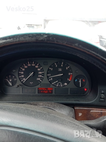 BMW 520, снимка 4 - Автомобили и джипове - 51854772
