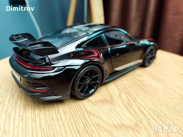 Porsche GT3 1/18, снимка 3 - Колекции - 54271477