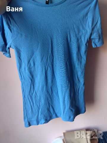 Дамска тениска, снимка 1 - Тениски - 46275278
