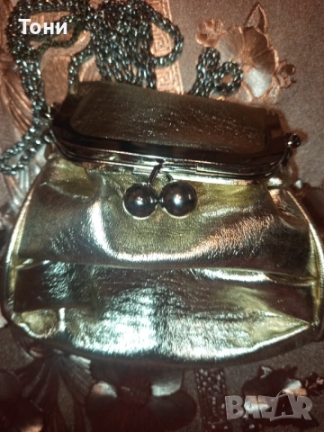 Нова Кожена Златиста Дамска Чанта , снимка 8 - Чанти - 53277449