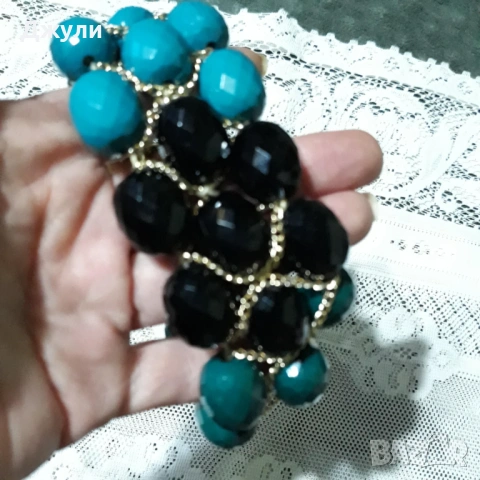 Гривна с камъни 