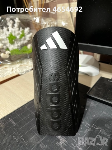 Продавам кори за футбол ADIDAS