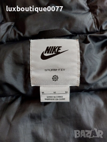 Използвано в добро състояние зимно пухено яке Nike Storm Fit M , снимка 8 - Якета - 52866635