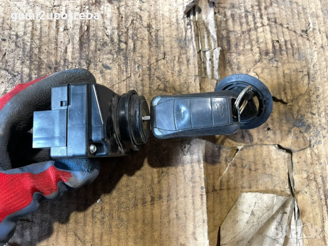 Гълтач с Ключ Контактен Ключ 3D0905865E Porsche Cayenne S 4.5 2005г 9PA, снимка 5 - Части - 52268414