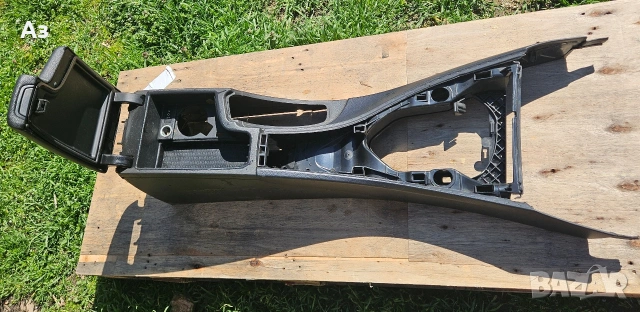 Подлакатник BMW E90 E91 E92 