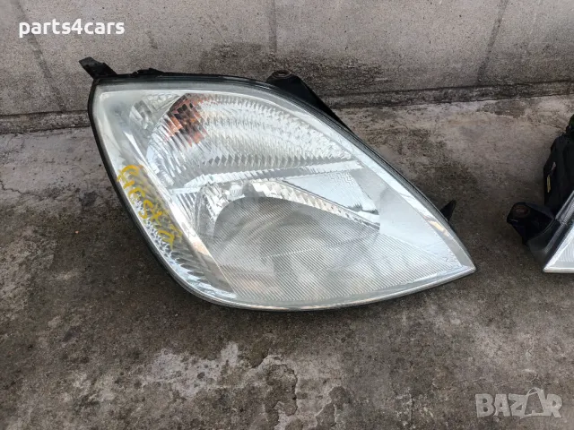 ляв и десен фар за форд фиеста 01 - 05 FORD FIESTA, снимка 2 - Части - 49473306