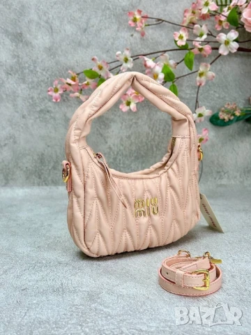 чанти Miu Miu , снимка 12 - Чанти - 50627040