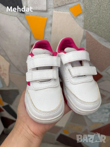 Оригинални маратонки адидас, снимка 2 - Детски маратонки - 53720030