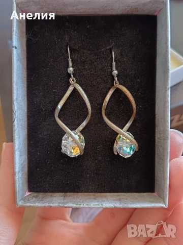 Висулки и обеци Swarowski, снимка 5 - Колиета, медальони, синджири - 53703392