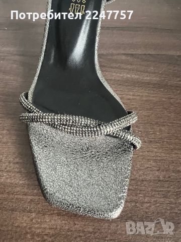Нови сребристи сандали размер 37, снимка 1 - Сандали - 45629796