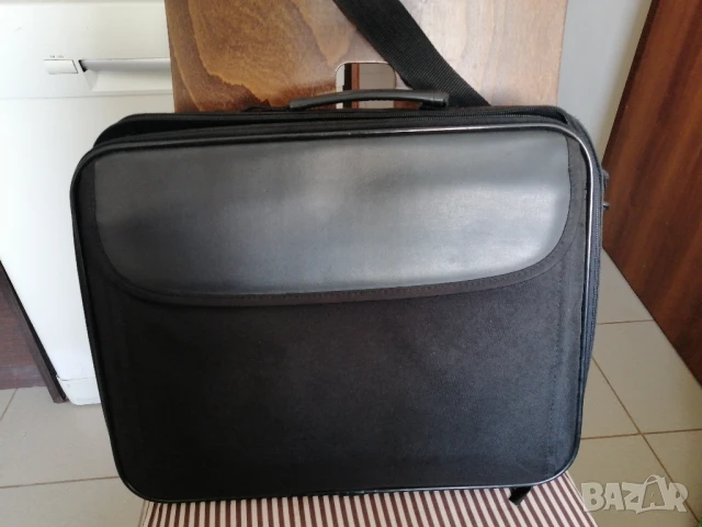 Чанта за лаптоп до 15", снимка 2 - Чанти - 50926544