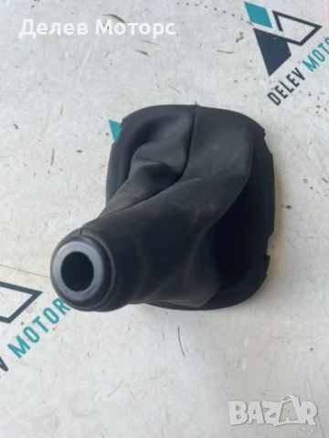 Маншон за скоростен лост от Toyota Aygo 1.0 VVTI, двигател 1KR-FE, 2022, 72 кс., 5 ск., 27 000 km