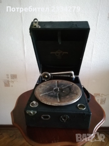 Стар Английски навиващ се грамофон. Оригинална декорация, 100% автентичност. , снимка 10 - Антикварни и старинни предмети - 52747566