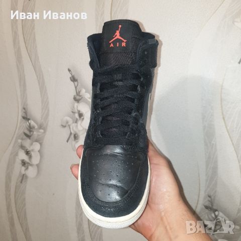 Jordan 1 Retro High  номер 39 ,5-40 оригинални маратонки , снимка 10 - Маратонки - 45306508